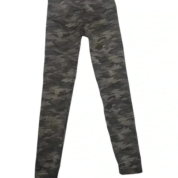 Spanx Women's Seamless High Rise Slimming Shaping Leggings Camo medium - Picture 4 of 4